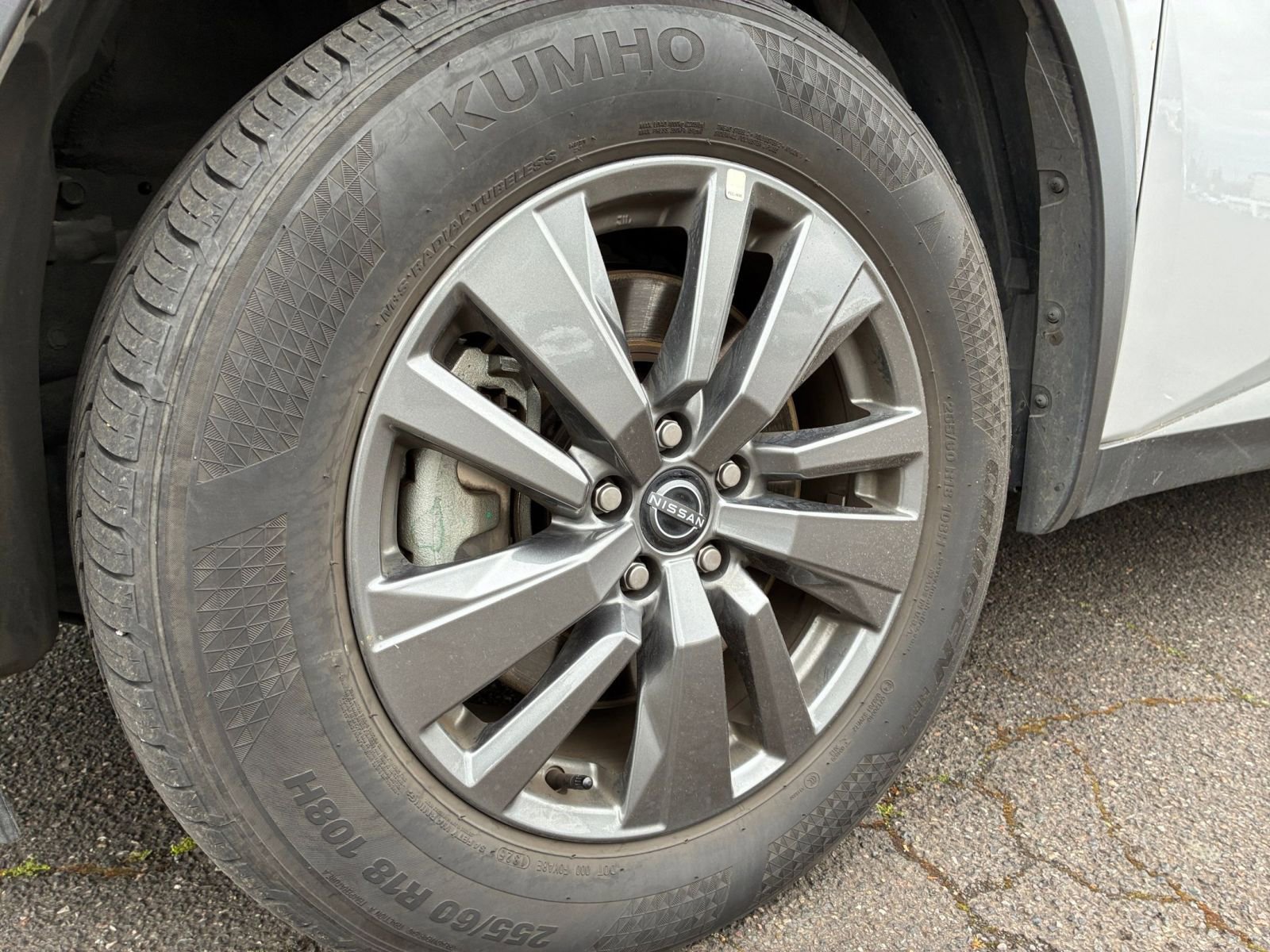 Used 2025 Nissan Pathfinder SV AWD/4WD image 33