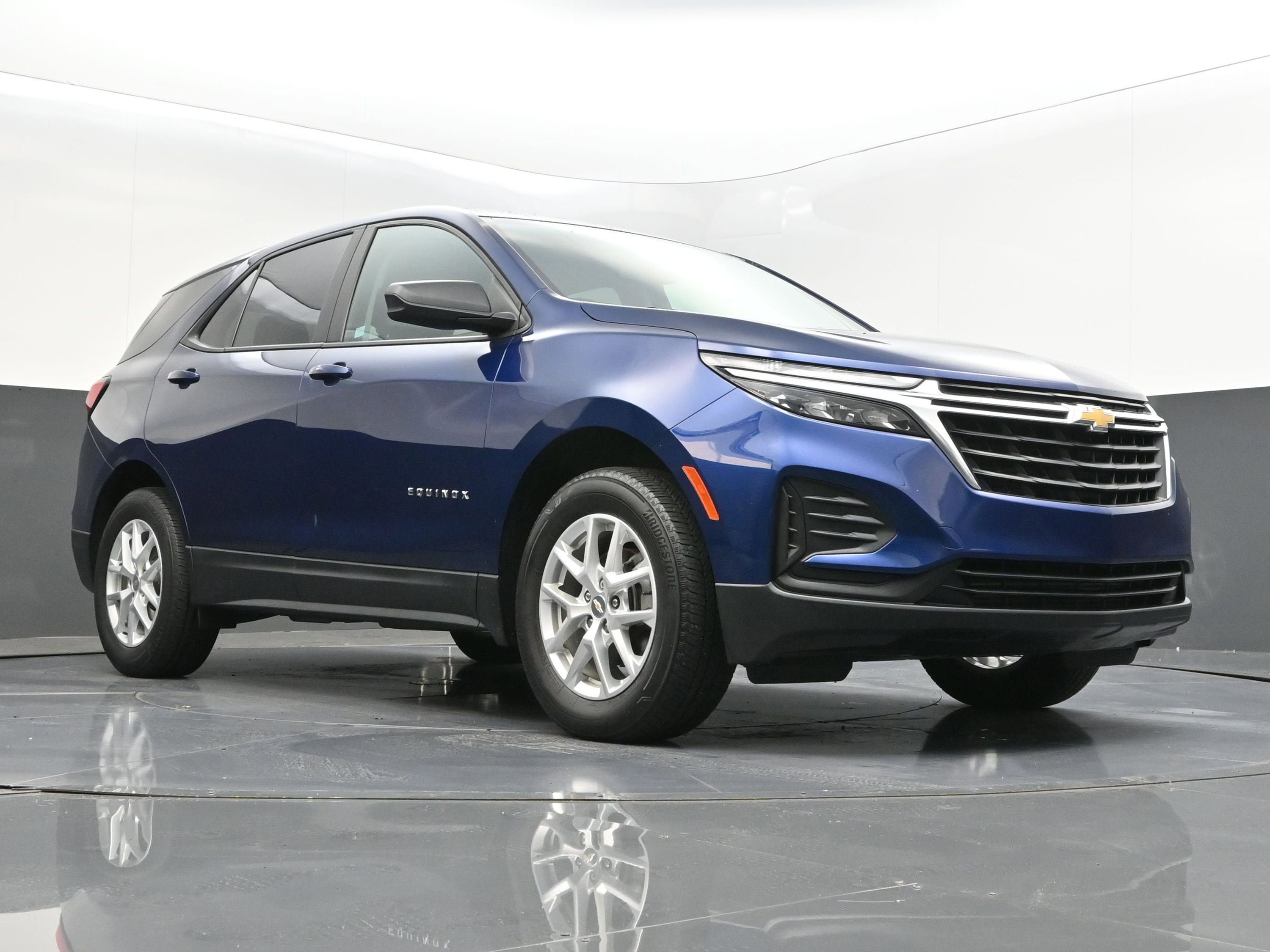 Certified 2022 Chevrolet Equinox LS w/ LS Convenience Package AWD/4WD image 35