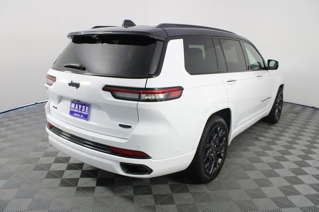 Used 2023 Jeep Grand Cherokee L Summit w/ Advanced Protech Group IV image 31