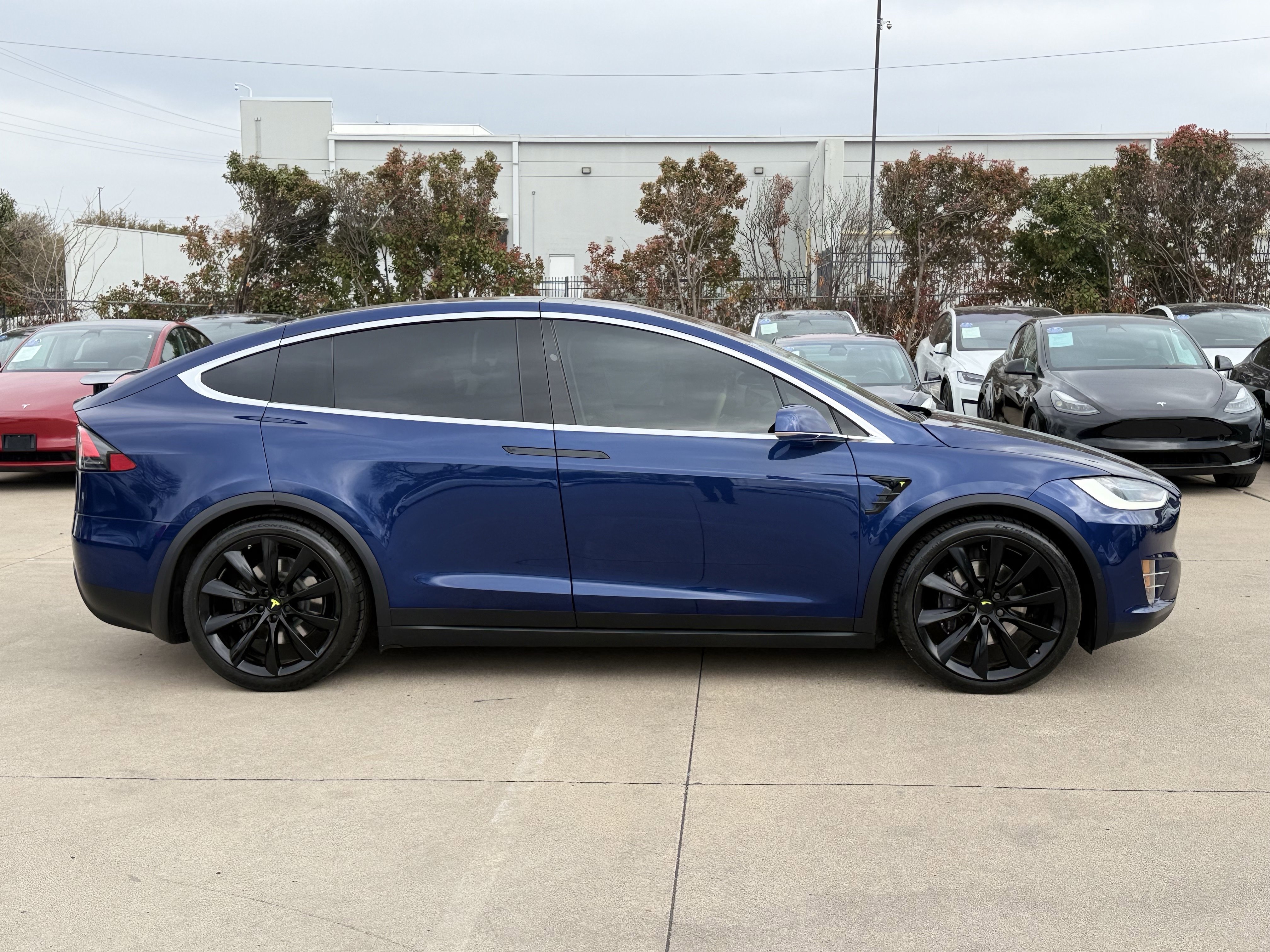 Used 2017 Tesla Model X 75D image 9