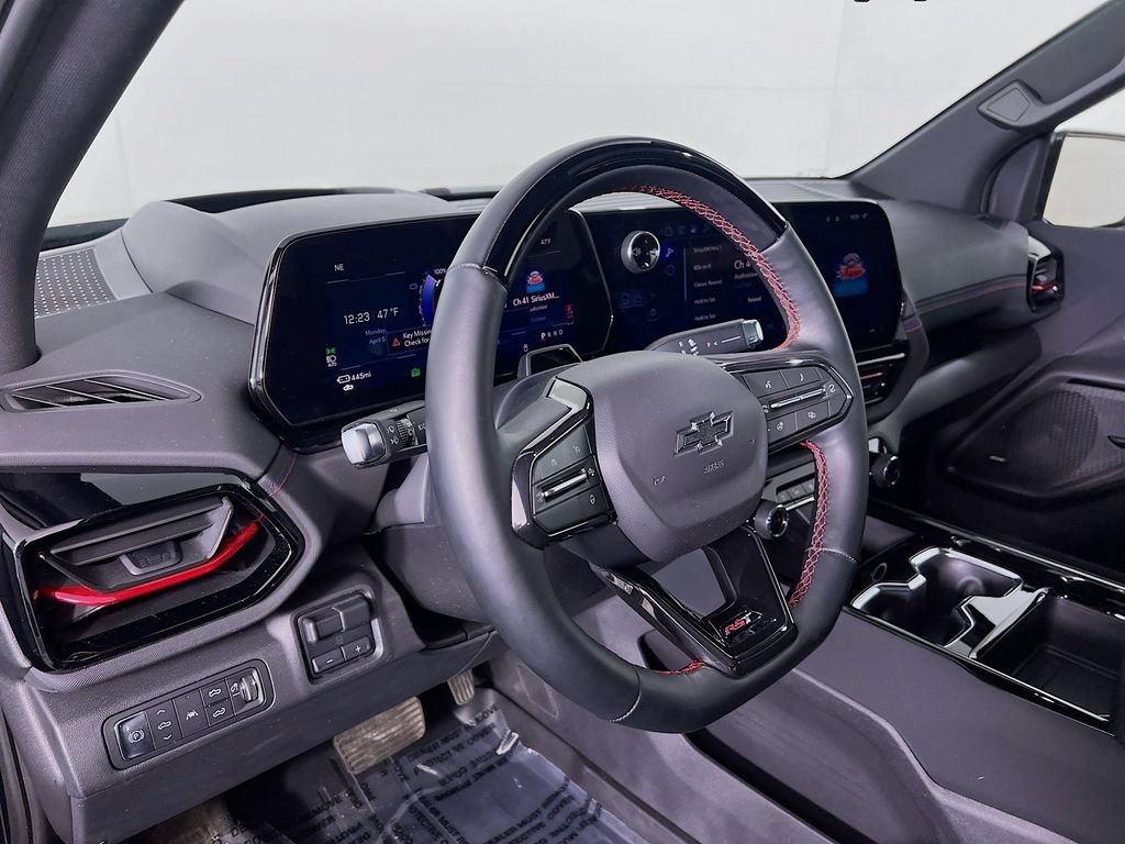 Certified 2025 Chevrolet Silverado EV RST AWD/4WD image 7