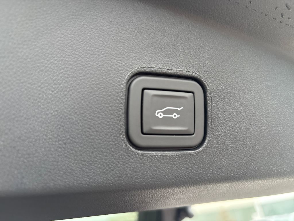 New 2025 Cadillac Lyriq Premium Luxury w/ LPO, Floor Liner Package image 51