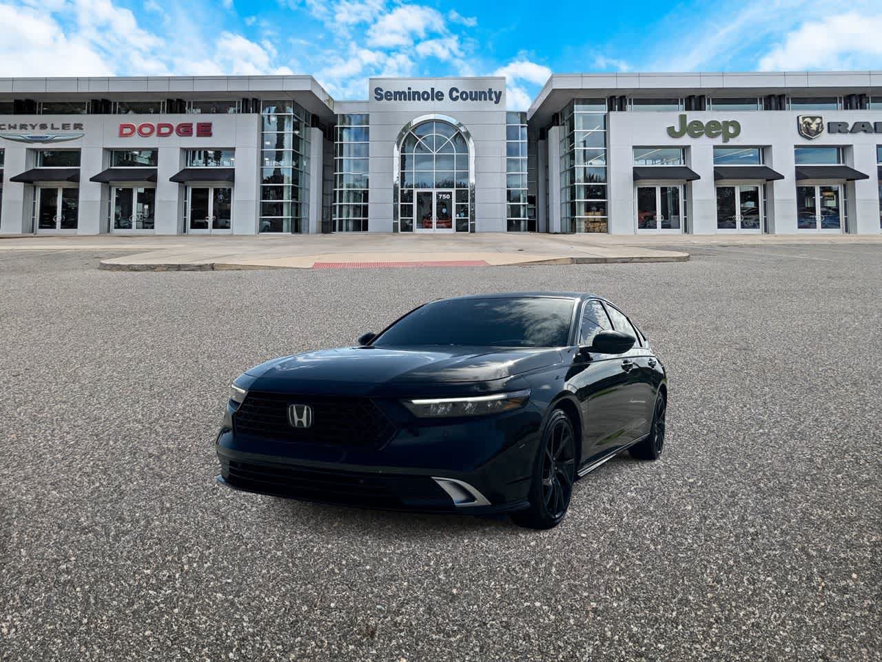 Used 2023 Honda Accord Touring image 4