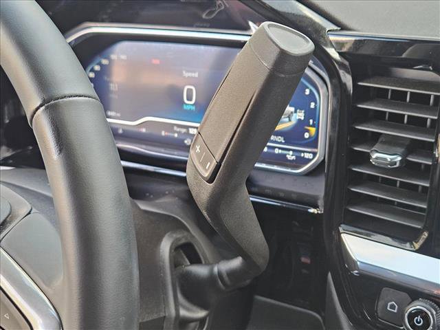 Used 2024 Chevrolet Silverado 2500 LT w/ Convenience Package image 6