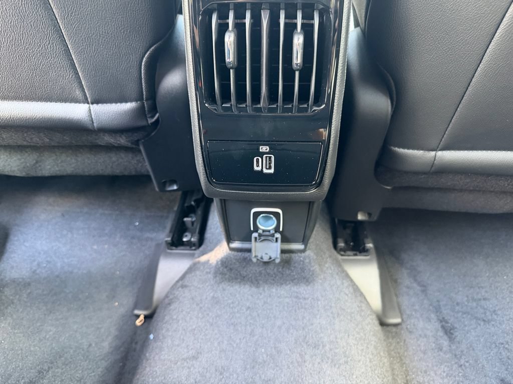 New 2026 Jeep Compass Latitude AWD/4WD image 18