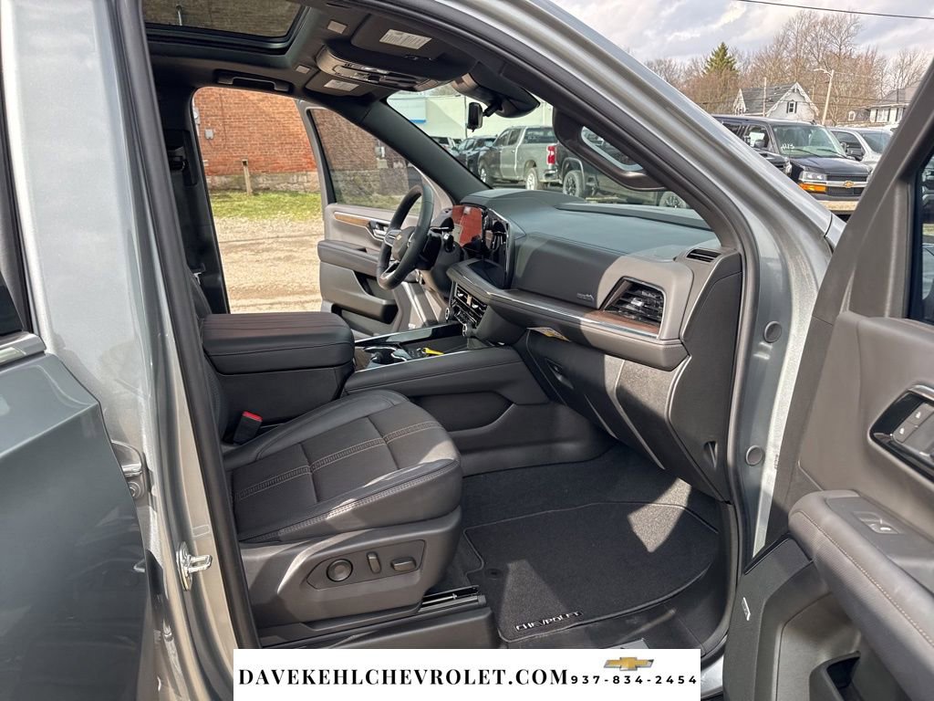 Used 2025 Chevrolet Tahoe High Country image 26