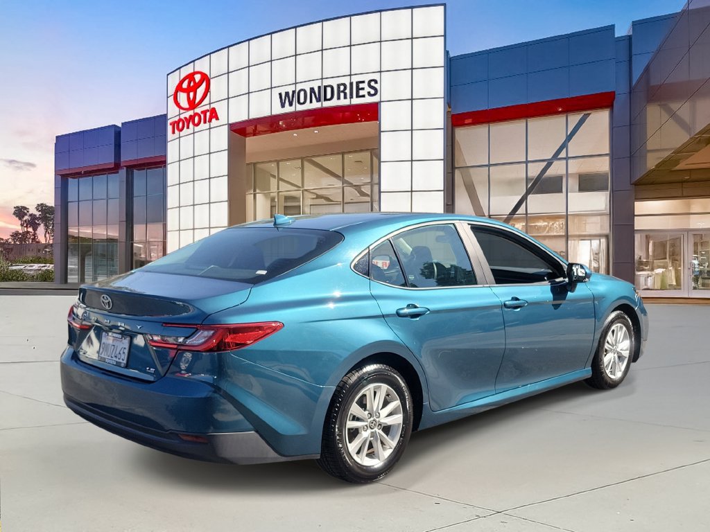 Used 2025 Toyota Camry LE FWD image 5