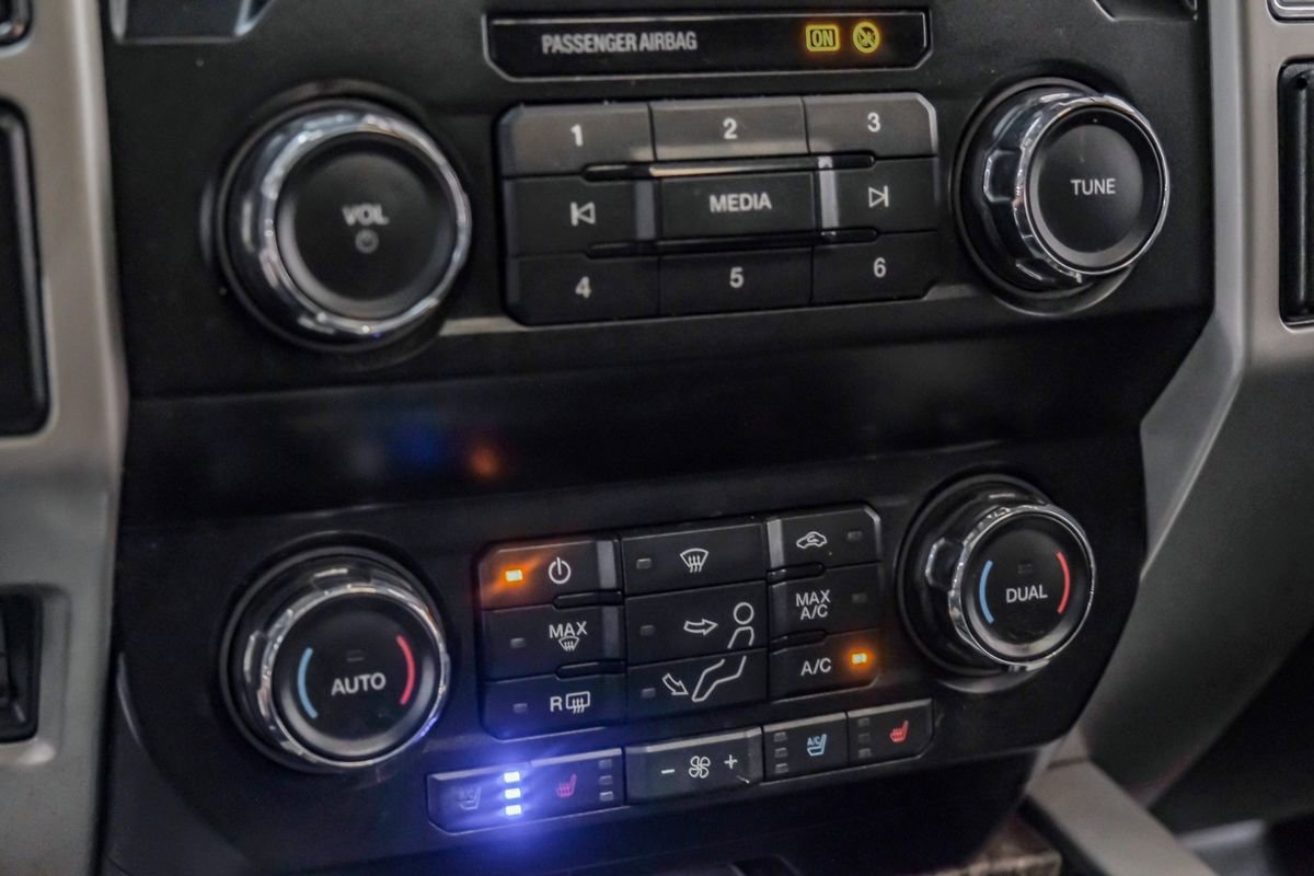 Used 2019 Ford F250 Lariat w/ Lariat Ultimate Package image 28