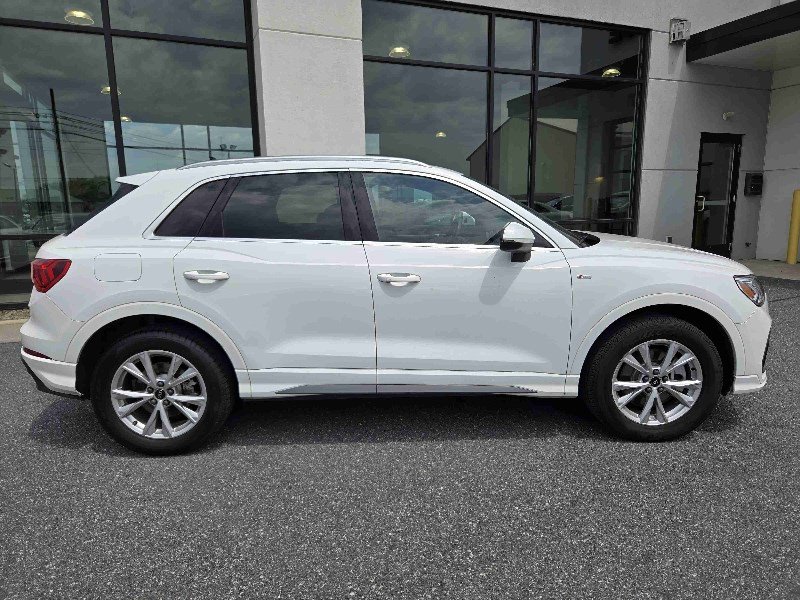 Used 2023 Audi Q3 2.0T Premium image 2
