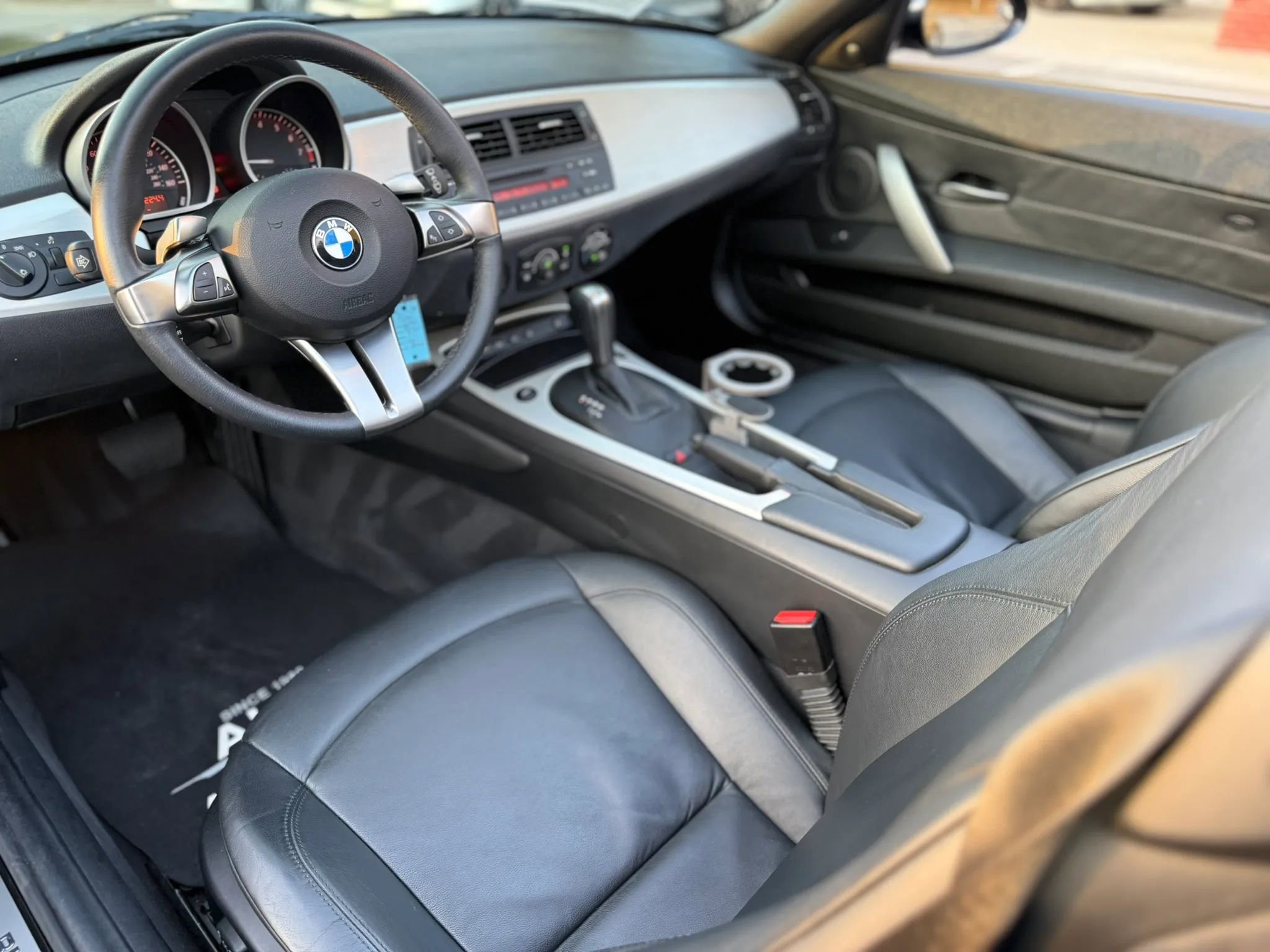 Used 2006 BMW Z4 3.0si image 29