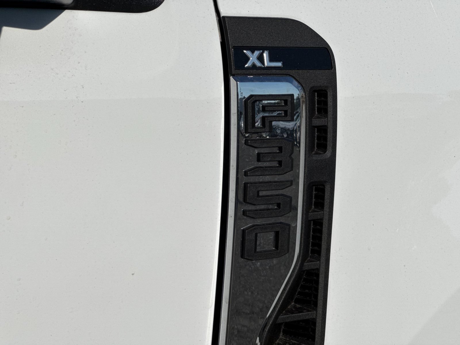 New 2026 Ford F350 XL w/ XL Off-Road Package AWD/4WD image 28