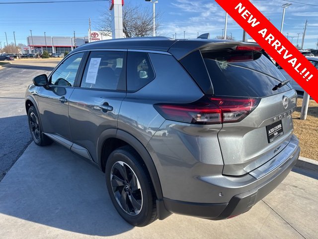 Certified 2024 Nissan Rogue SV w/ SV Premium Package image 6