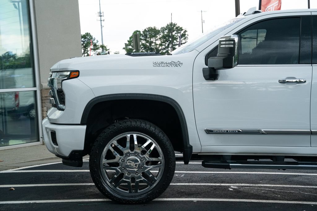 Used 2024 Chevrolet Silverado 3500 High Country AWD/4WD image 21