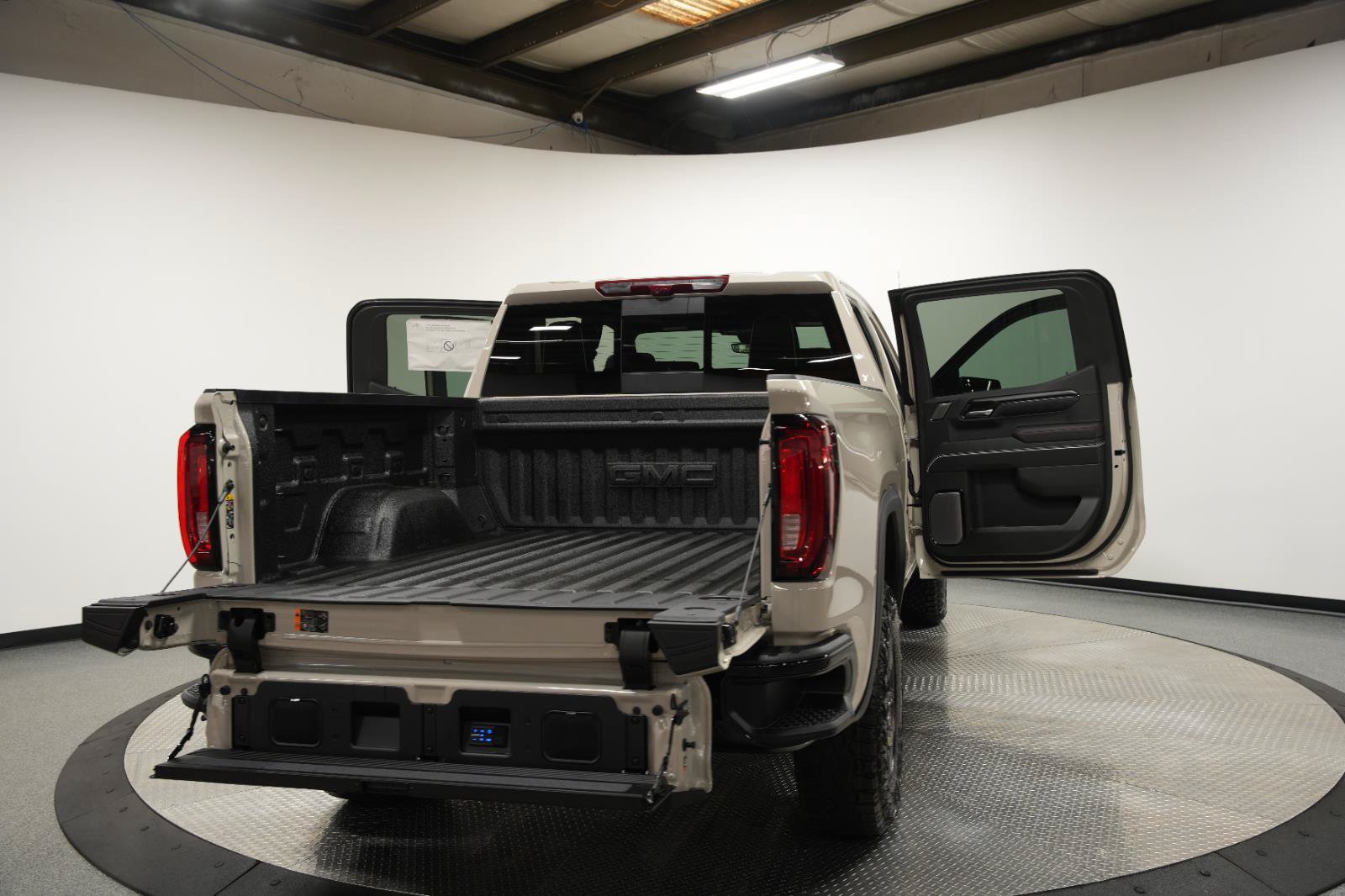 New 2026 GMC Sierra 1500 AT4X AWD/4WD image 11