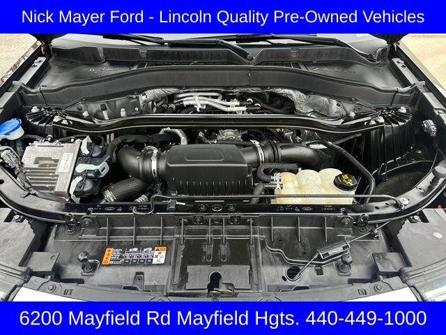 Used 2020 Ford Explorer Platinum w/ Premium Technology Package image 32
