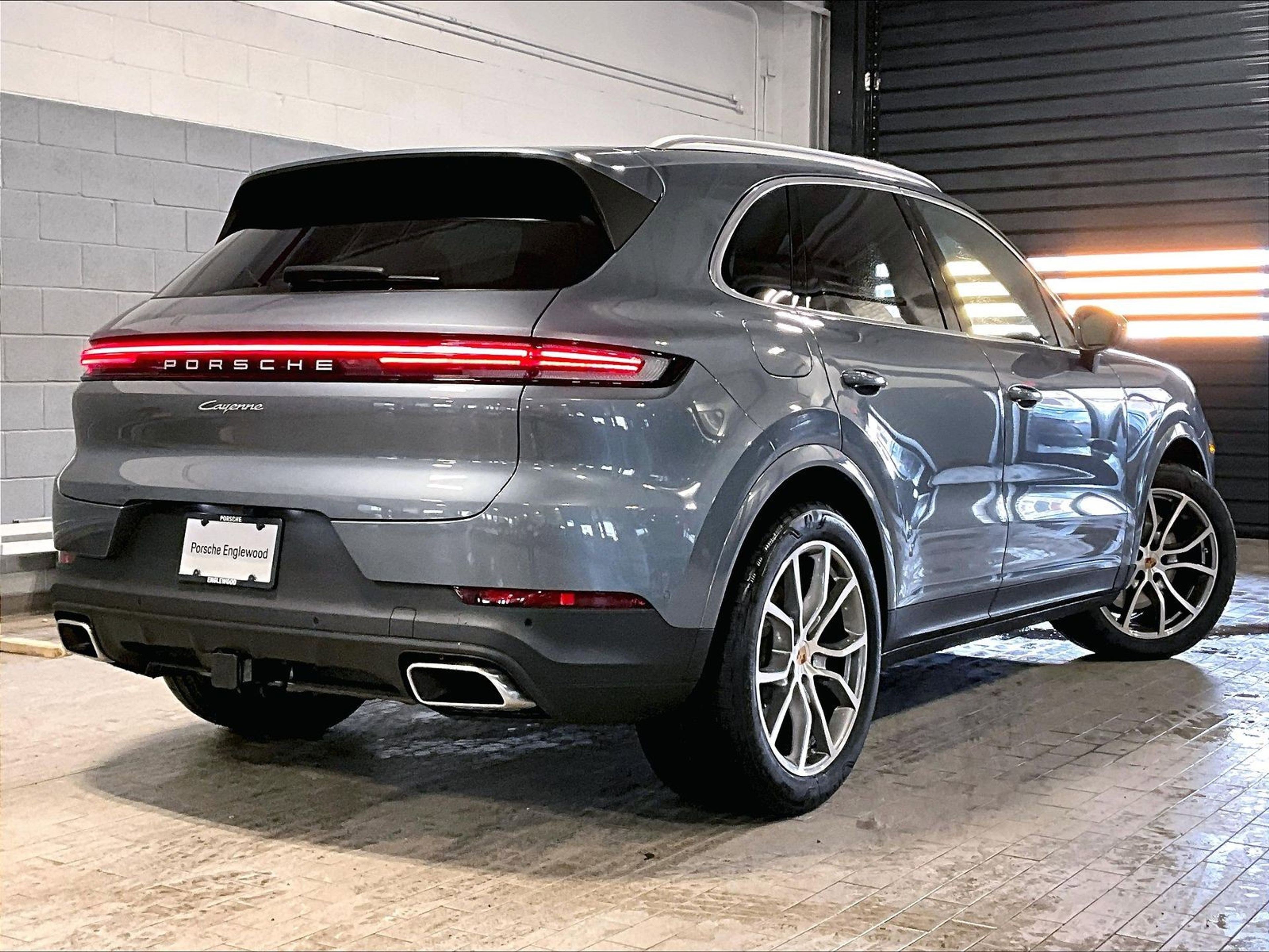 New 2026 Porsche Cayenne image 24