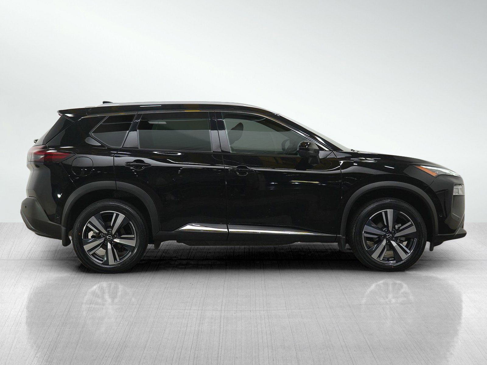 Used 2023 Nissan Rogue SL w/ SL Premium Package AWD/4WD image 6