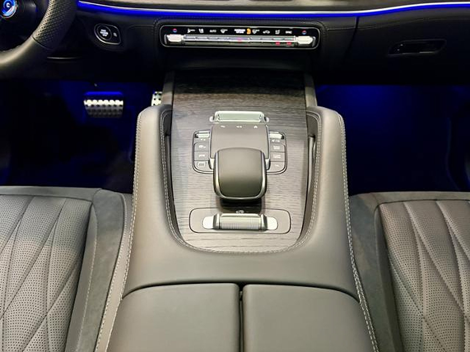New 2026 Mercedes-Benz GLS 63 AMG 4MATIC image 18