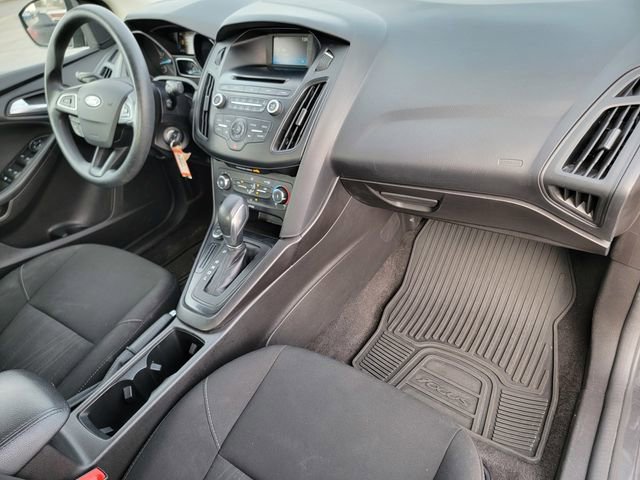 Certified 2017 Ford Focus SE image 24