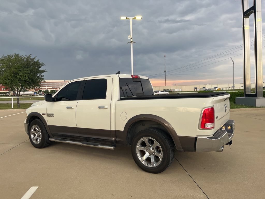 Used 2018 RAM 1500 Laramie w/ Convenience Group AWD/4WD image 4