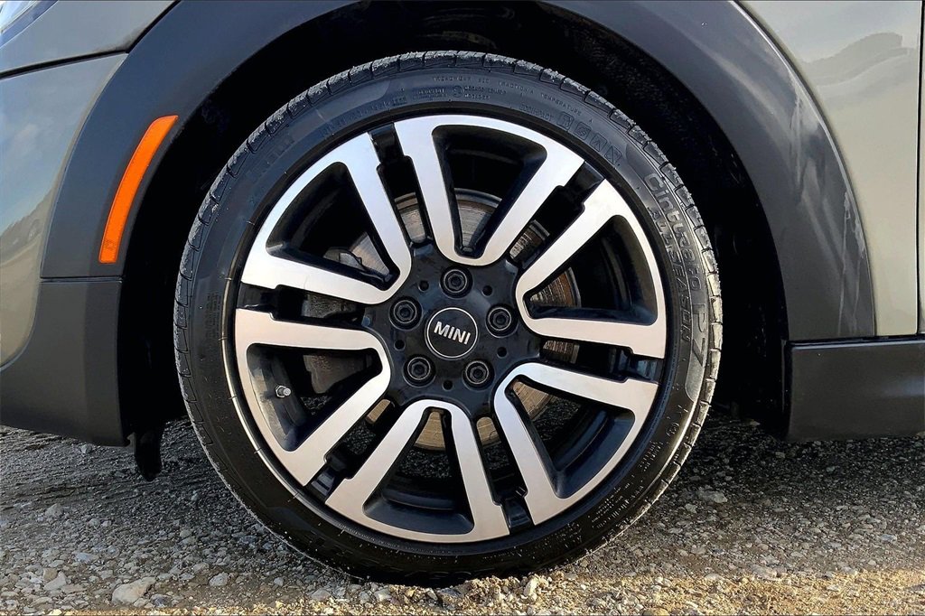 Used 2020 MINI Cooper S w/ Premium Package image 25