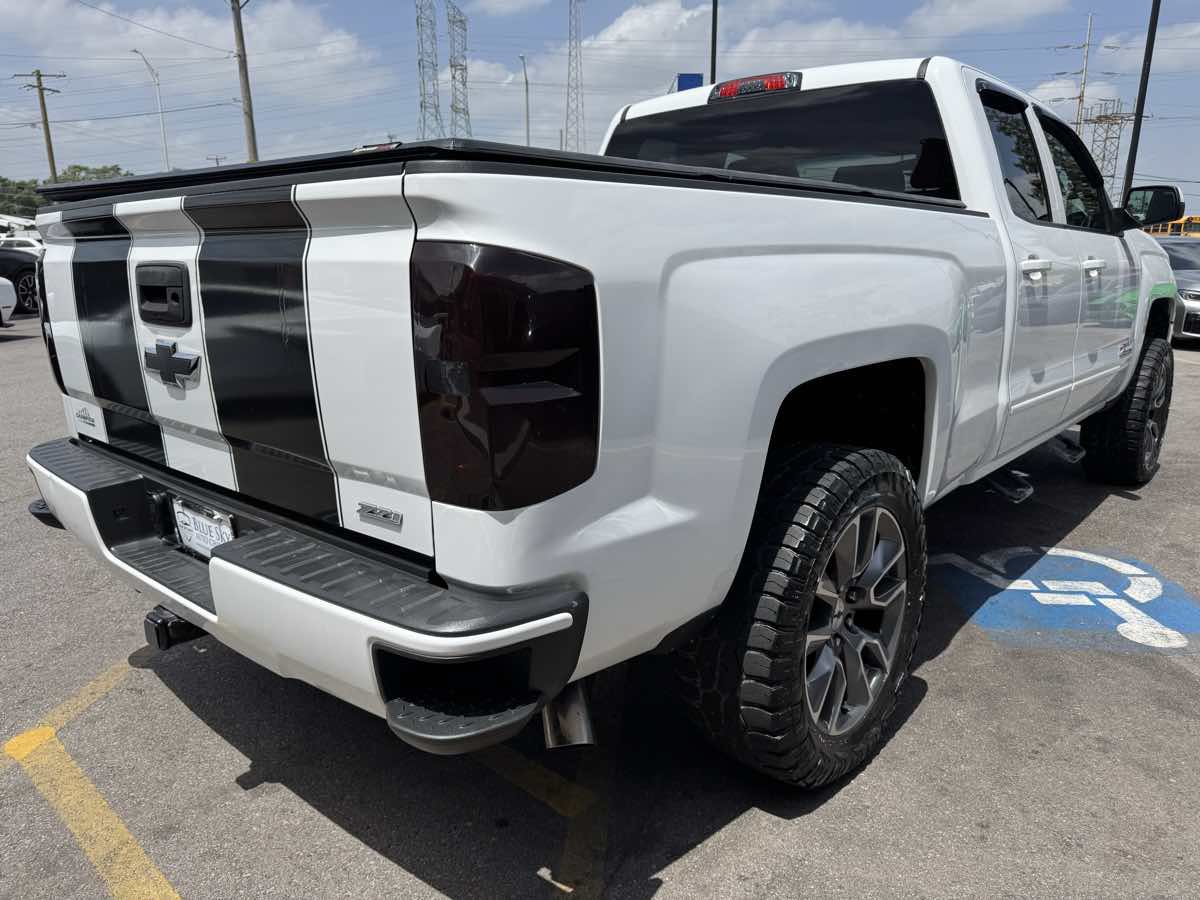Used 2018 Chevrolet Silverado 1500 LT w/ All Star Edition AWD/4WD image 5