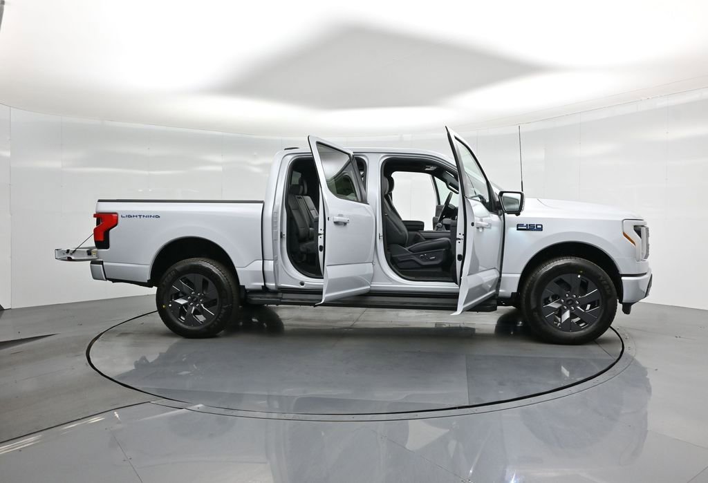 New 2025 Ford F150 Lightning Lariat image 4