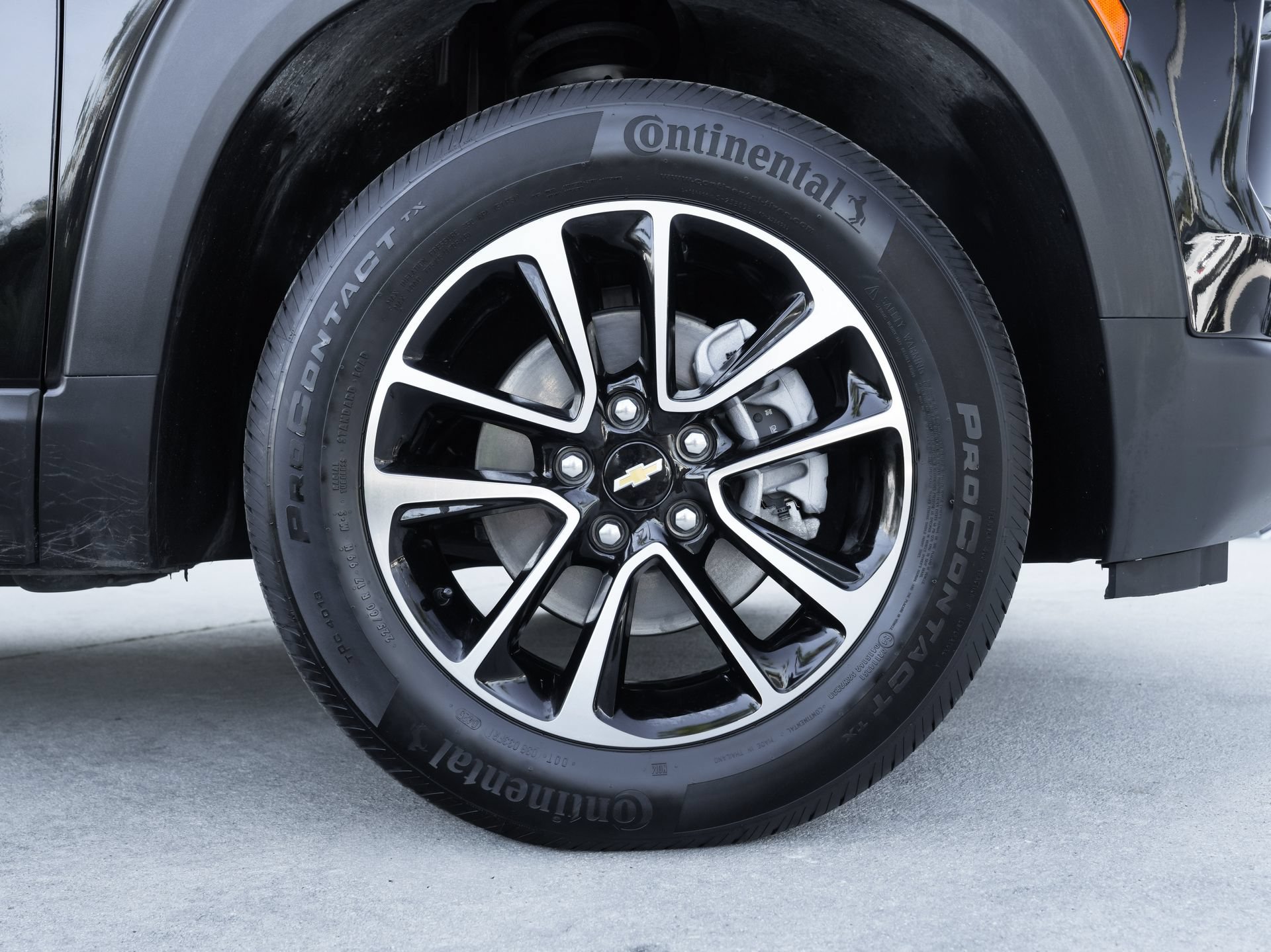 Used 2025 Chevrolet TrailBlazer LT AWD/4WD image 28