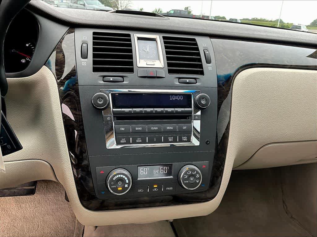 Used 2008 Cadillac DTS FWD image 16