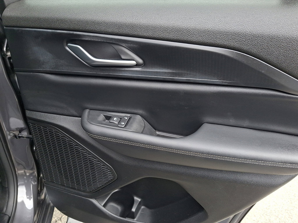 Used 2023 Jeep Grand Cherokee Altitude image 14