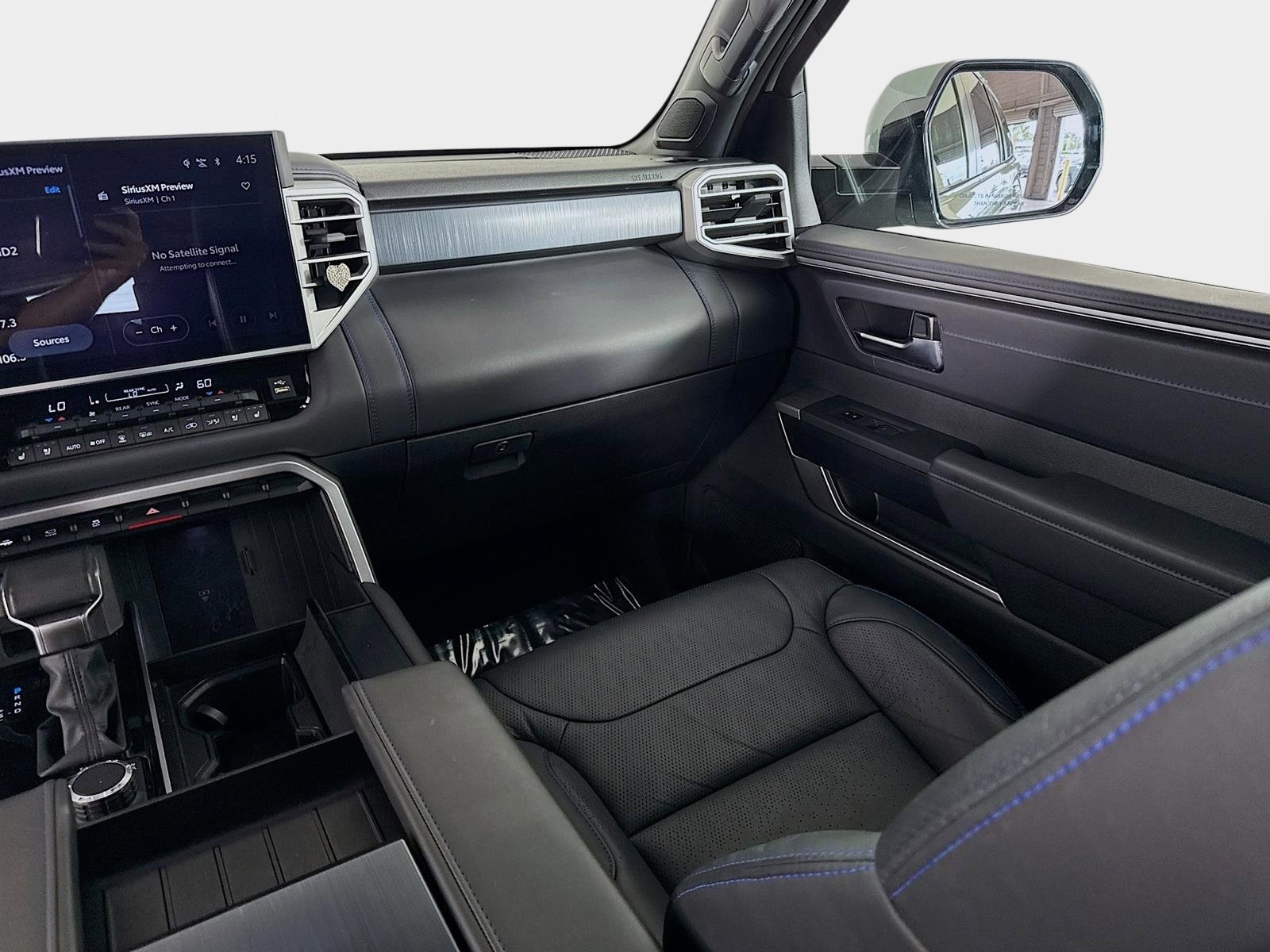 Used 2025 Toyota Sequoia Platinum AWD/4WD image 25