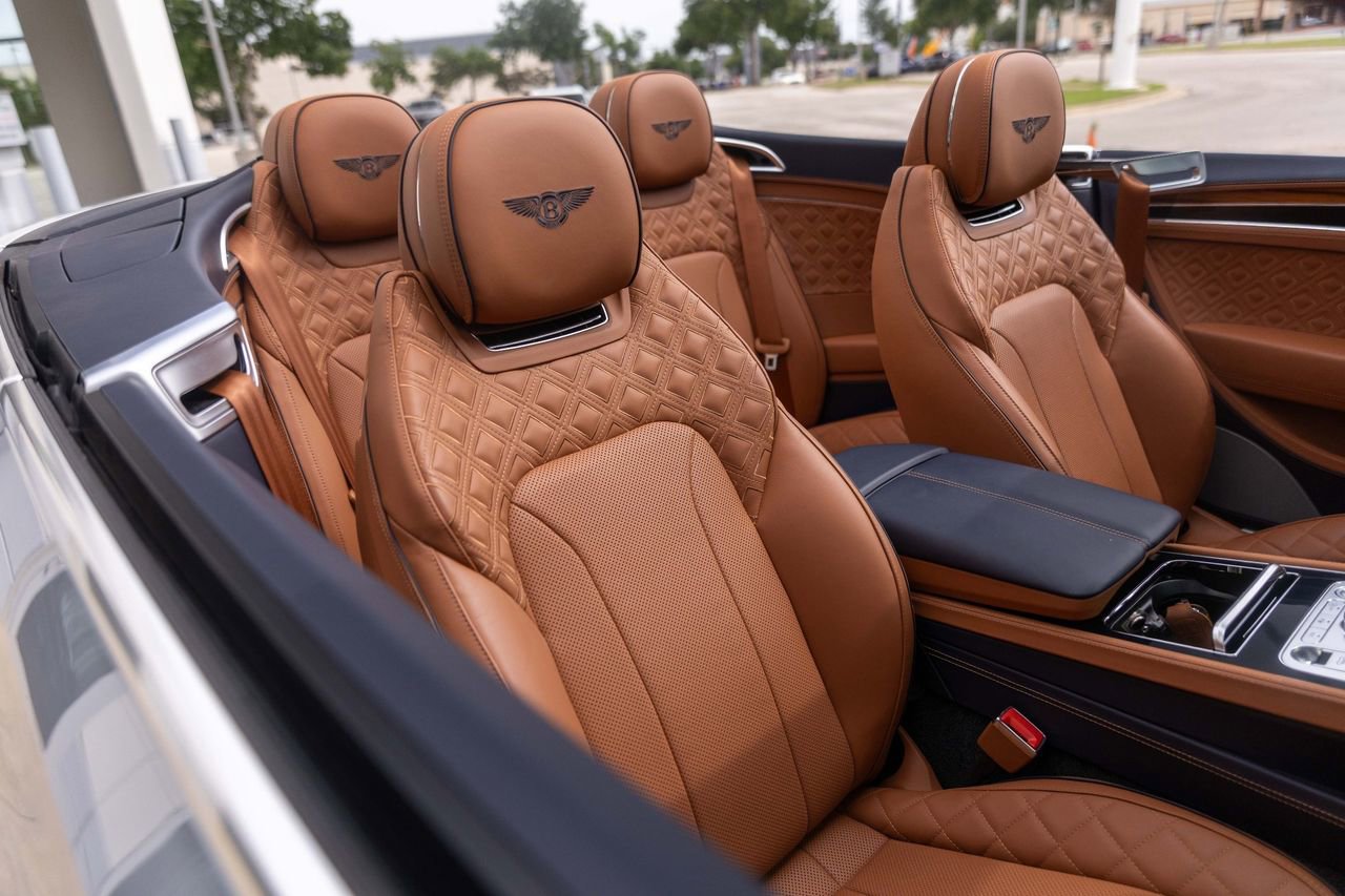 Used 2023 Bentley Continental GT Azure AWD/4WD image 57