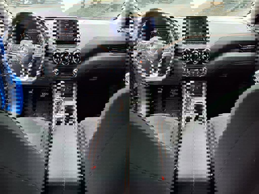 Used 2023 Nissan Sentra SR w/ Electronics Package image 5