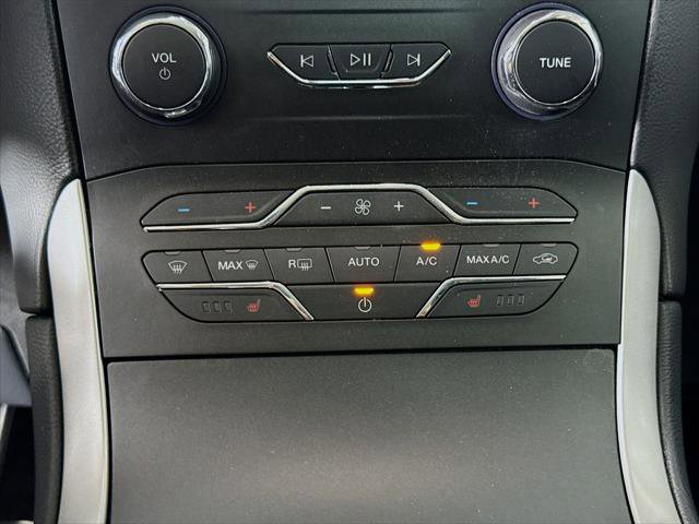Used 2019 Ford Edge SEL w/ Equipment Group 201A AWD/4WD image 16