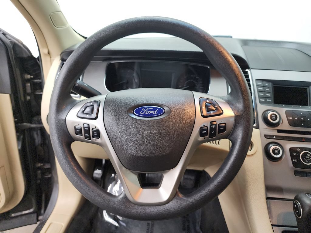 Used 2017 Ford Taurus SE FWD image 14
