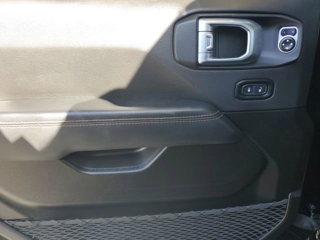 Used 2023 Jeep Gladiator Overland image 15