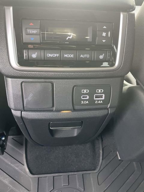 Used 2023 Subaru Ascent Limited w/ Technology Package image 12