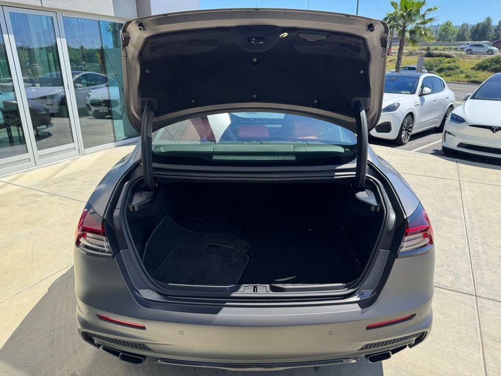 Used 2022 Maserati Quattroporte Trofeo image 11