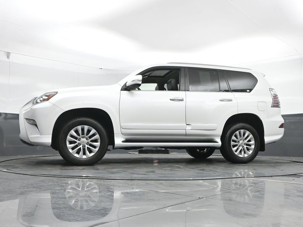 Used 2019 Lexus GX 460 image 48