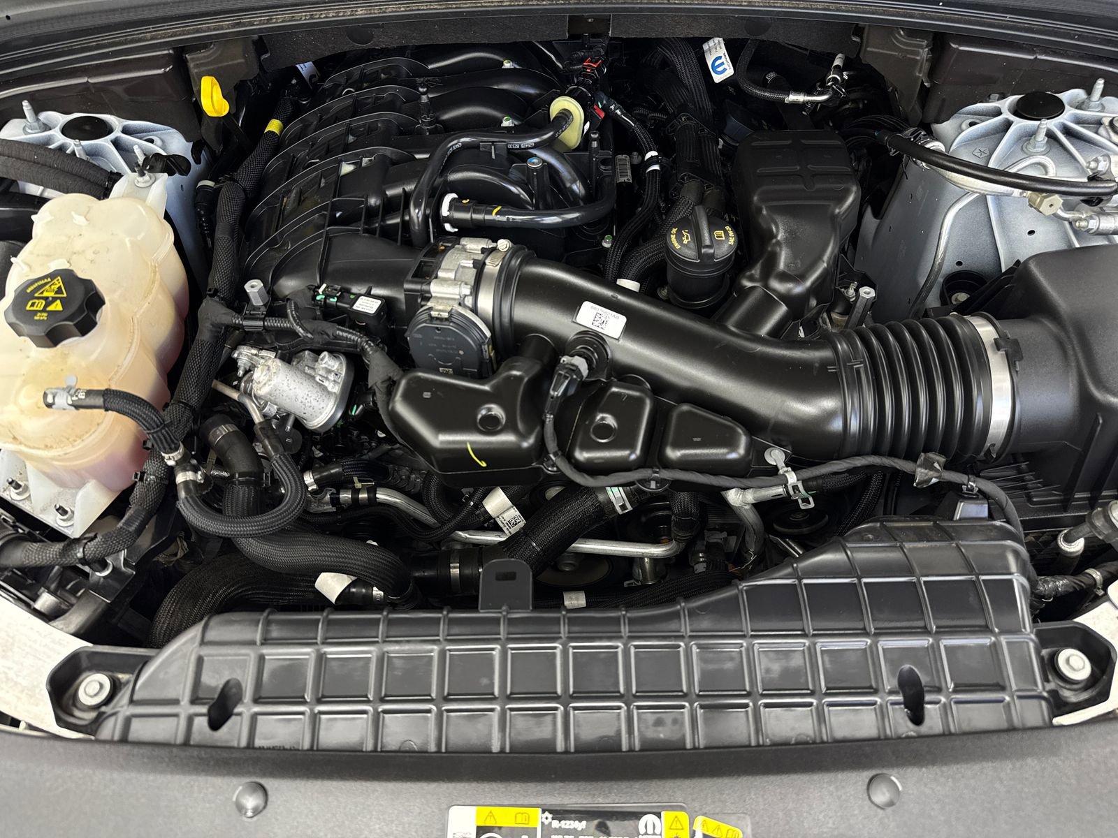 Used 2025 Jeep Grand Cherokee Limited w/ Black Appearance Package image 49