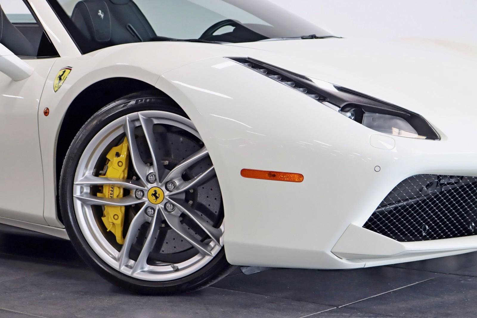 Used 2018 Ferrari 488 Spider RWD image 8
