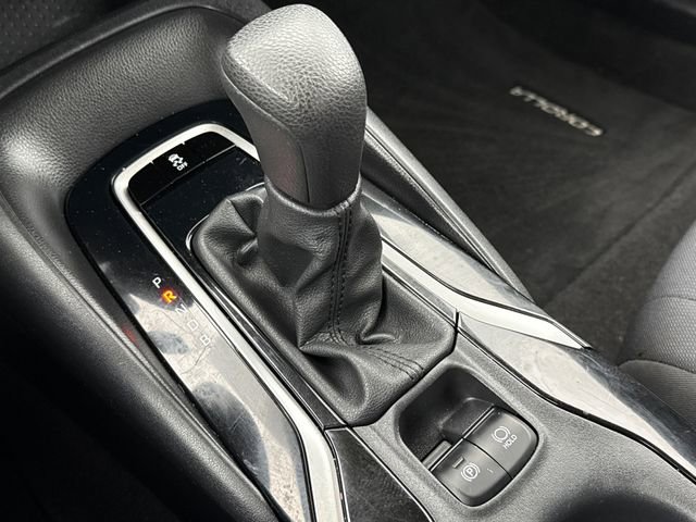 Used 2020 Toyota Corolla LE image 25