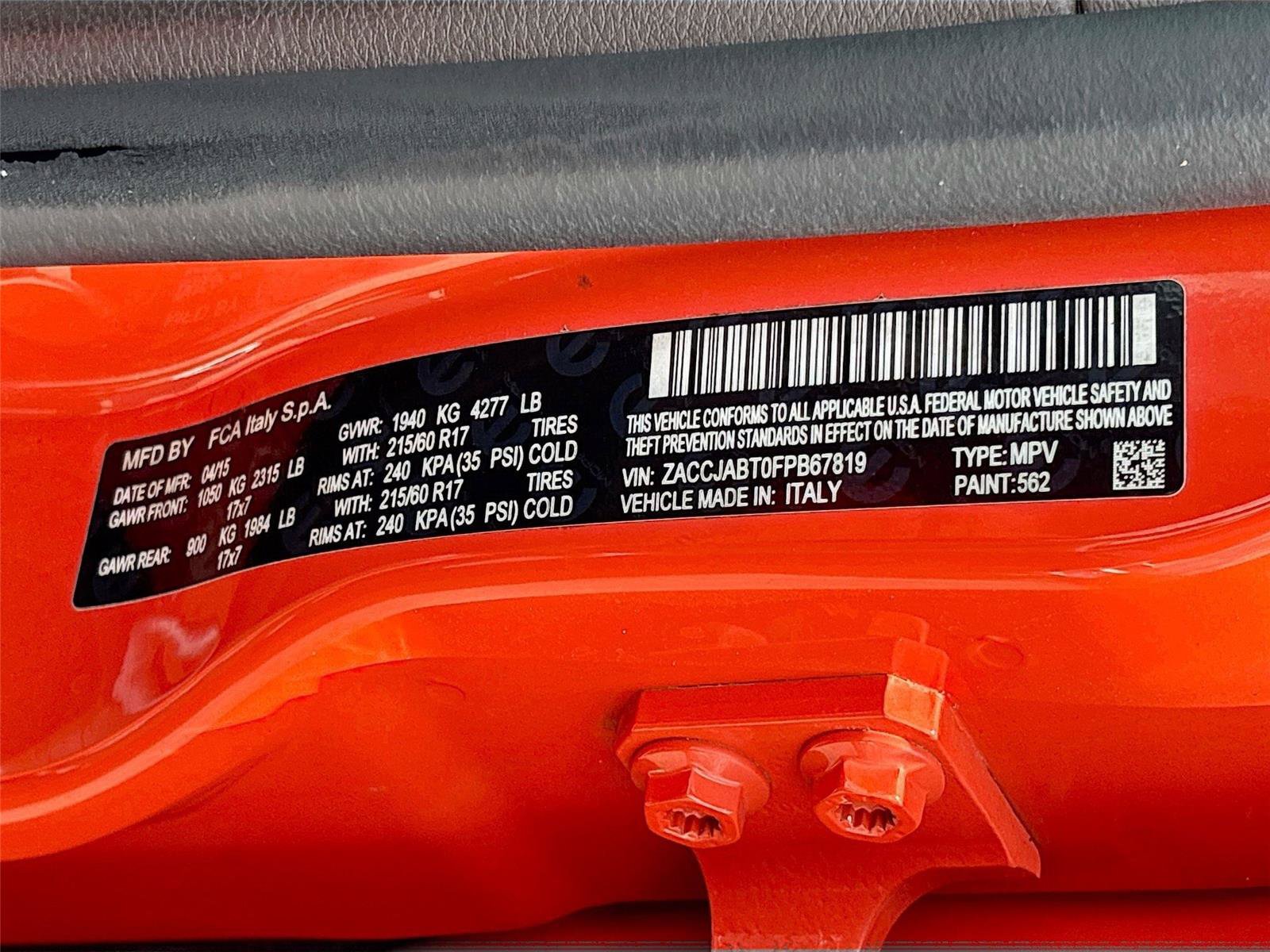 Used 2015 Jeep Renegade Latitude FWD image 29