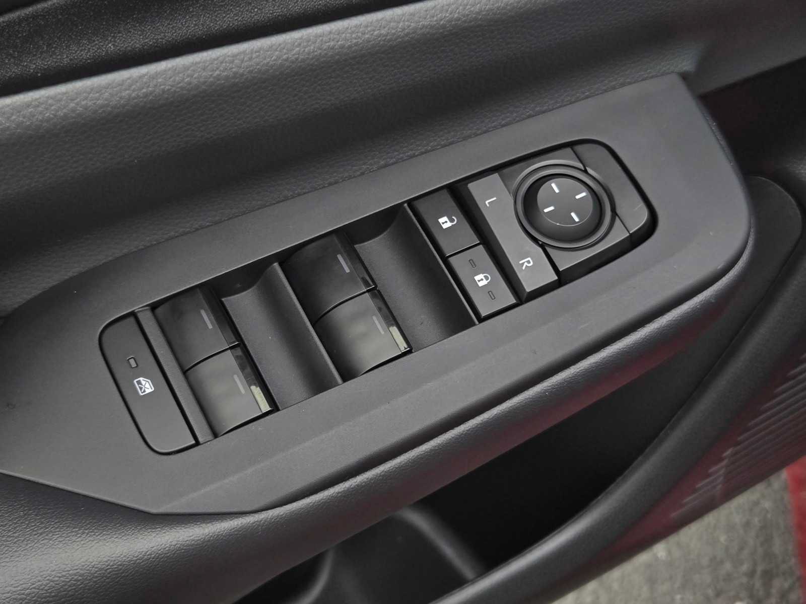 Certified 2025 Toyota Prius LE FWD image 10