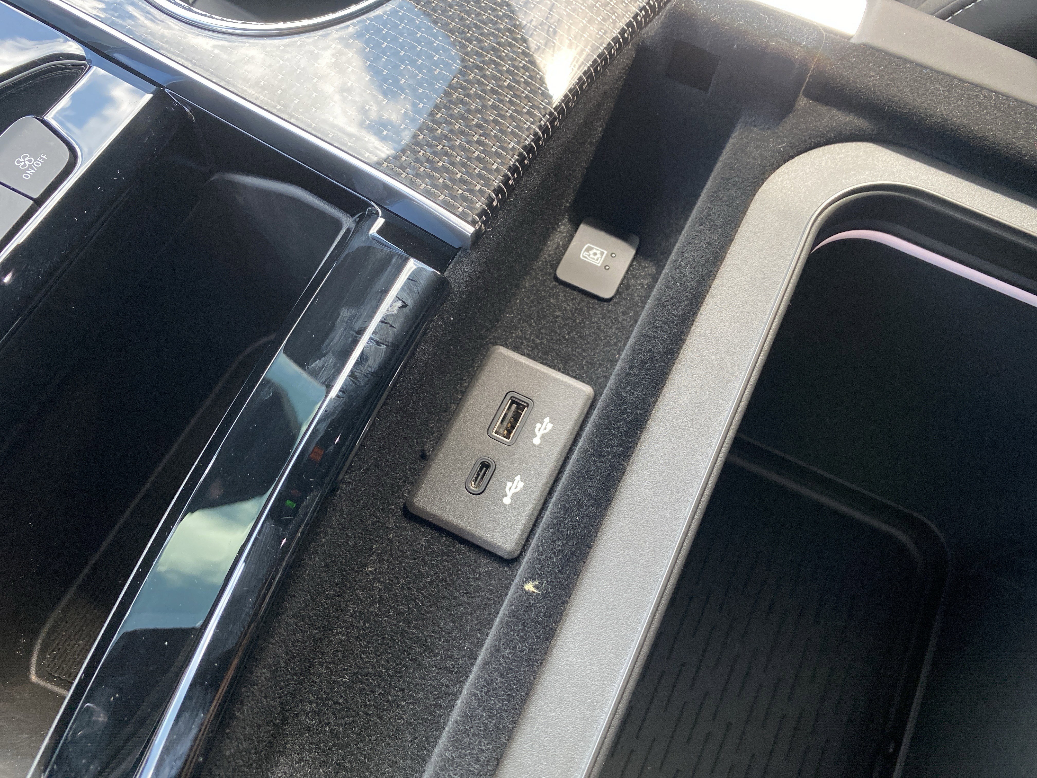 Used 2026 Cadillac Escalade V AWD/4WD image 38