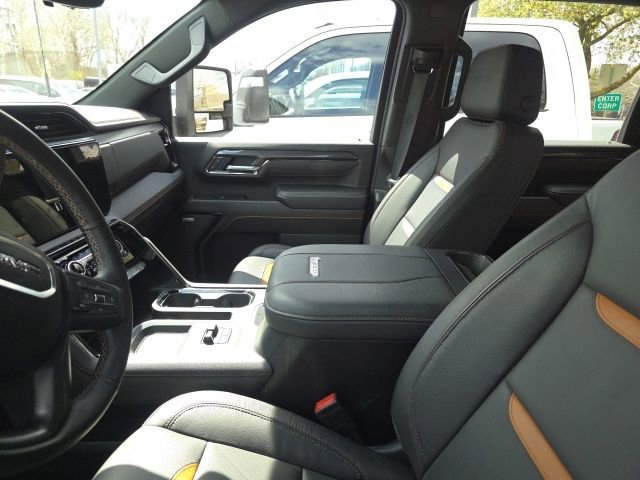 Used 2025 GMC Sierra 2500 AT4 w/ AT4 Premium Plus Package image 12