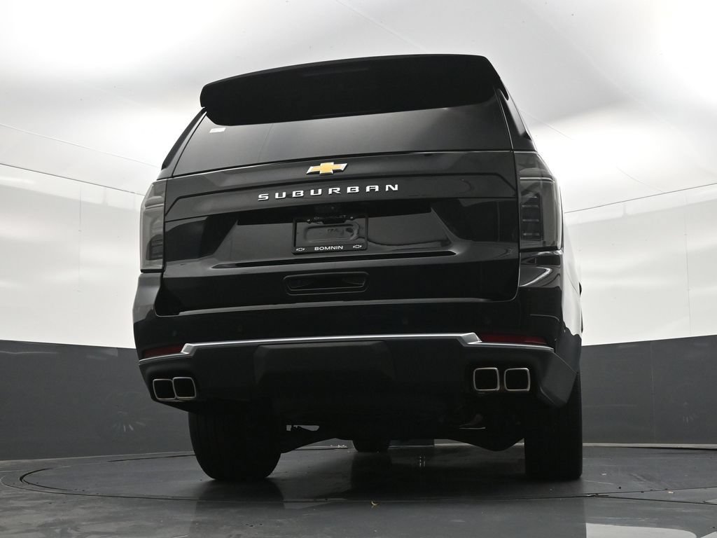Used 2026 Chevrolet Suburban High Country AWD/4WD image 28