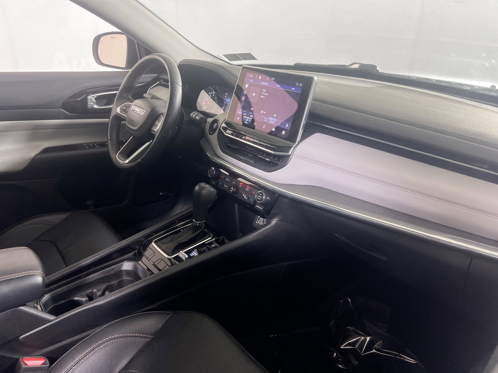 Used 2022 Jeep Compass Limited w/ Sun and Sound Group AWD/4WD image 26