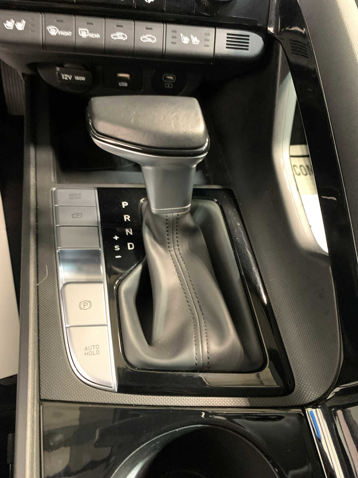 Used 2025 Hyundai Elantra Limited FWD image 7
