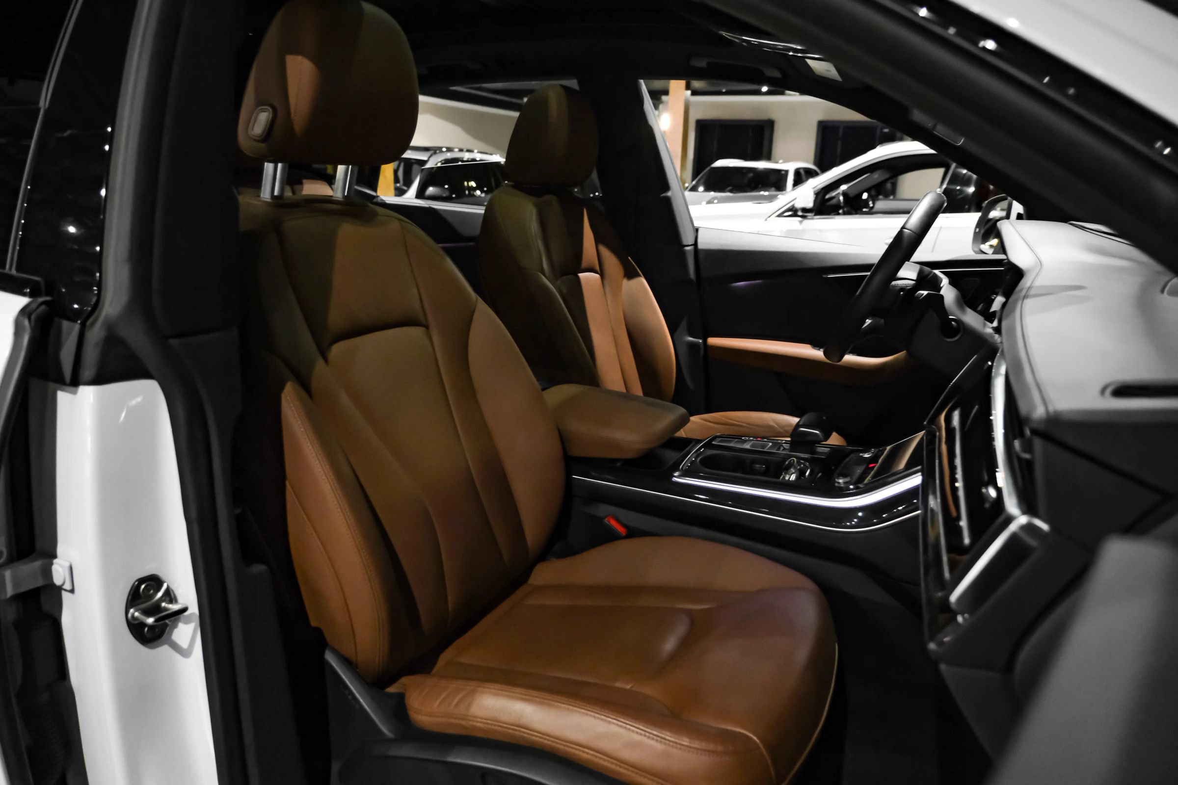 Used 2019 Audi Q8 Prestige w/ Year 1 Package AWD/4WD image 34